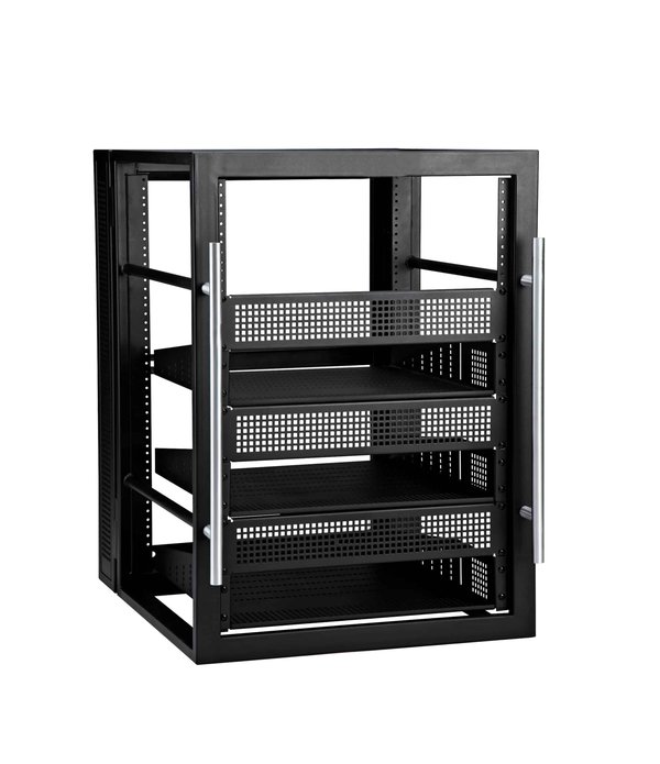 Quelle configuration matérielle est nécessaire pour un poste de travail dédié à la simulation financière?